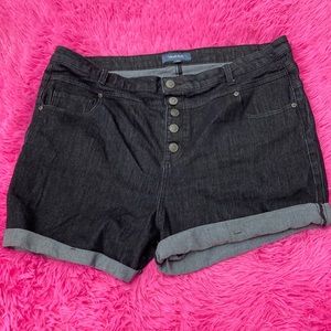 ModCloth four button Karaoke Seamstress shorts in medium wash black size 20